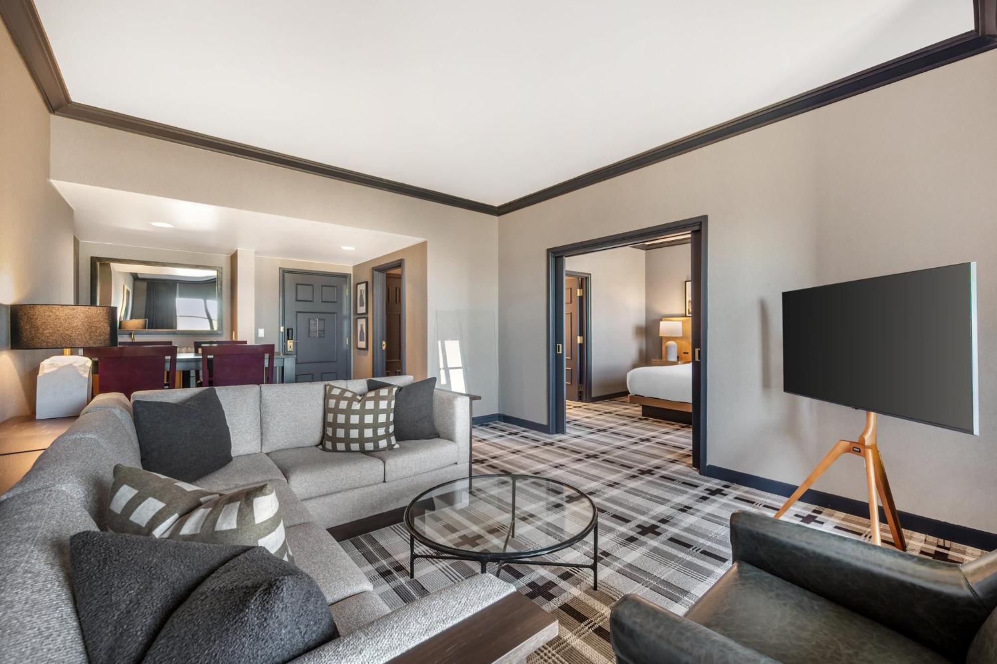 Hotel Omni Interlocken 4*